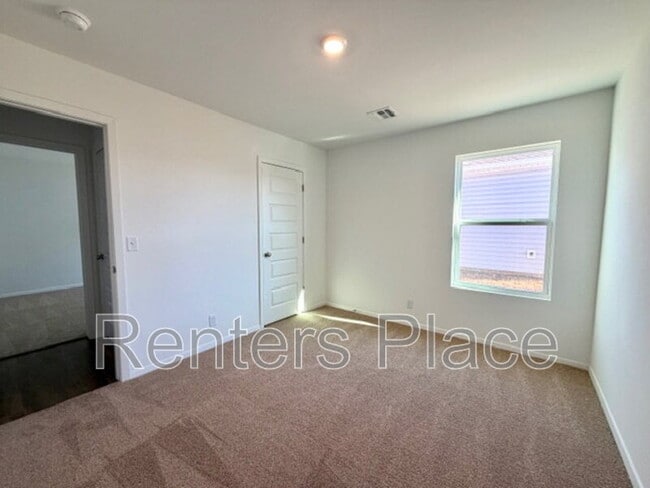 Building Photo - 1107 W Lawton Rd