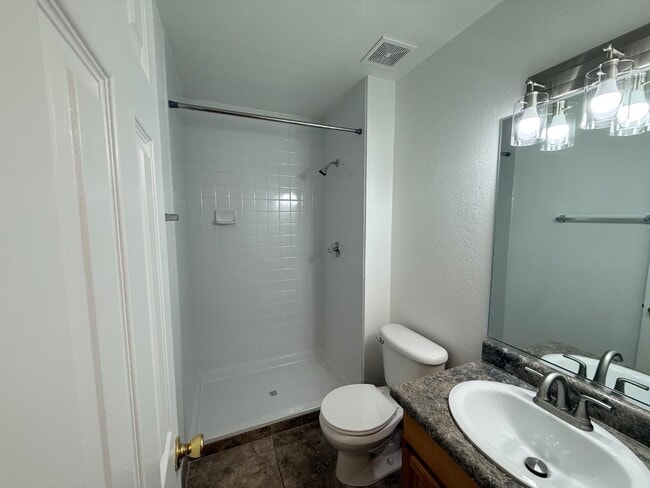 Building Photo - 14203 N 19th Ave