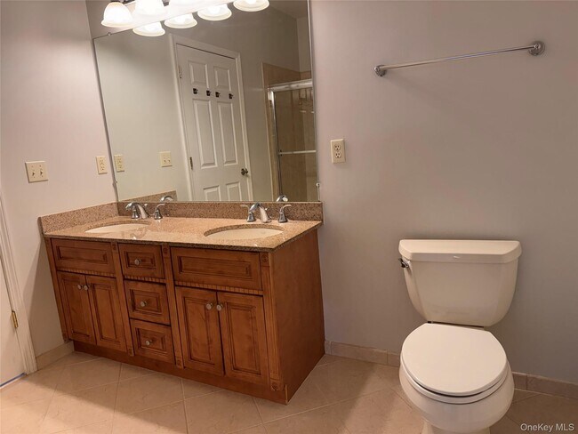 Building Photo - 935 Tower Ridge Cir
