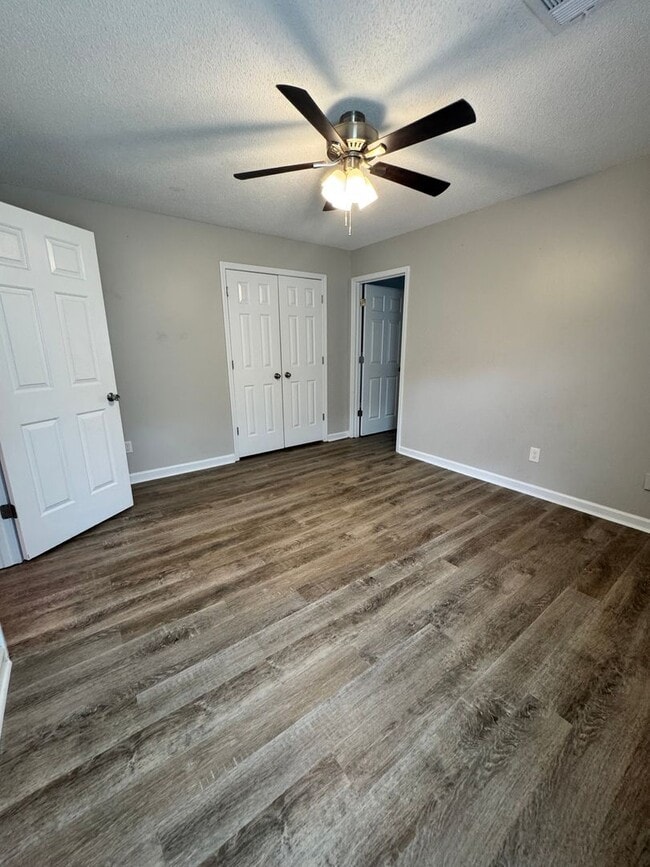 Building Photo - 386 Wylie Dr