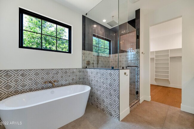 Building Photo - 4518 N 39th St