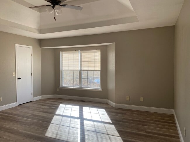 Building Photo - Remodeled 3 bedroom 2 full bathroom 2 car garage patio home