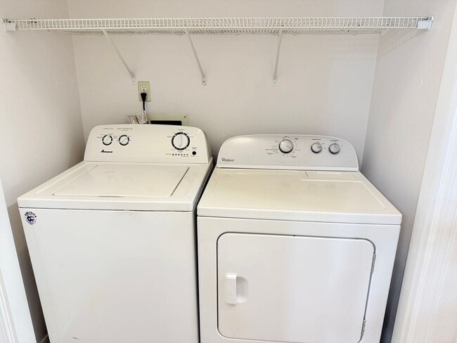 Building Photo - Charming 3-Bedroom Brick Home