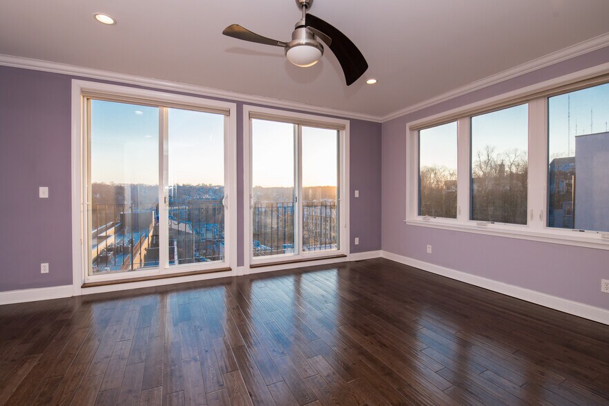 Building Photo - 4576 Silverwood St