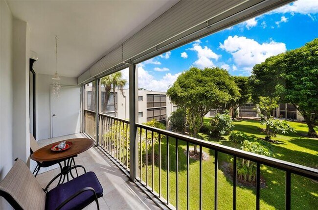 Building Photo - 5250 Las Verdes Cir