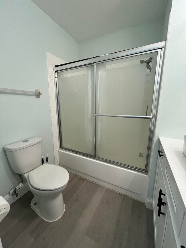 Building Photo - 4305 Coral Springs Dr