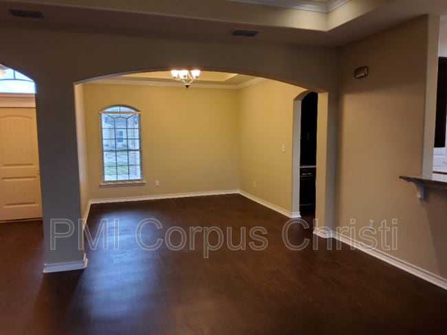 Building Photo - 4009 Cimarron Lake Dr