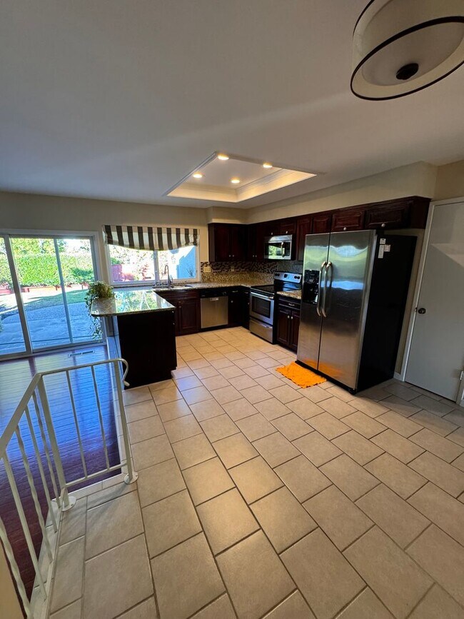Building Photo - Lovely 3-Bedroom, 2-Bath Home in Desirable...