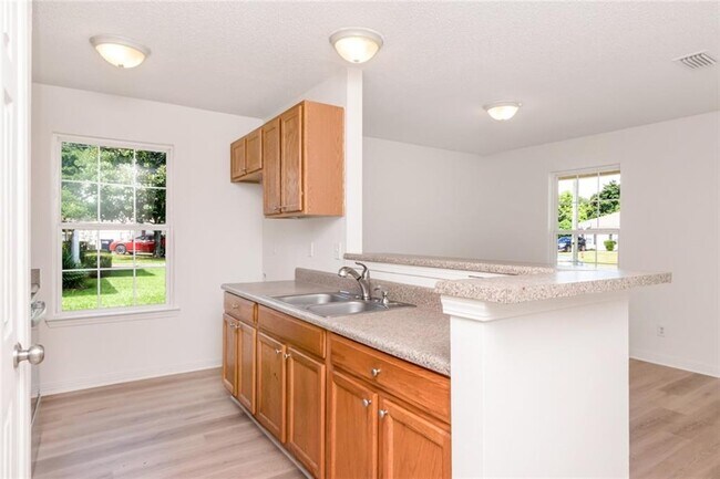Building Photo - 9932 Magnolia Crest Ct