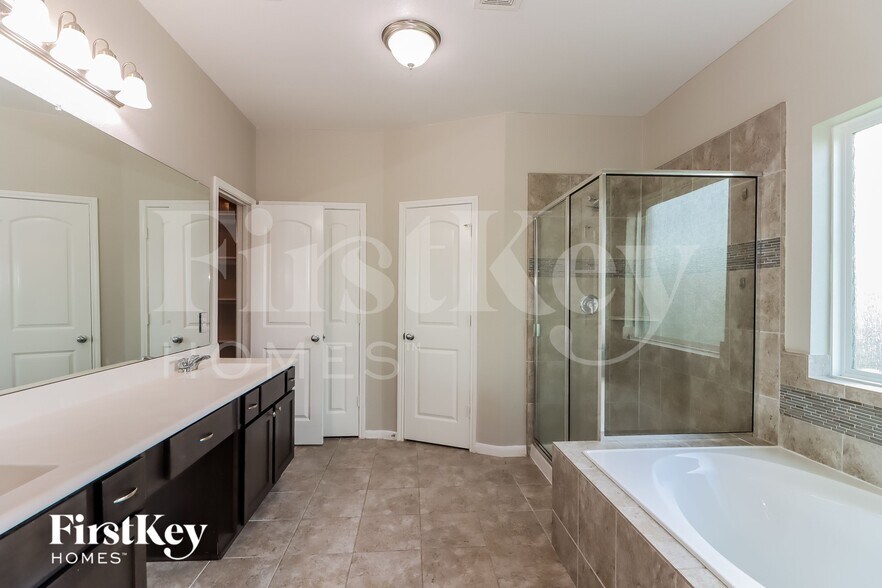 Building Photo - 1500 Foshee Ct