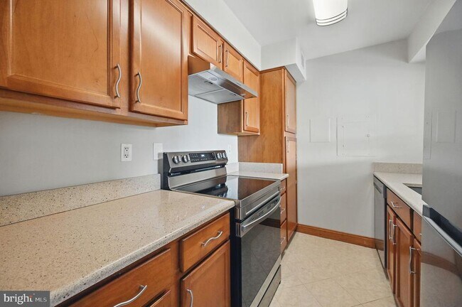 Building Photo - 2501 Calvert St NW
