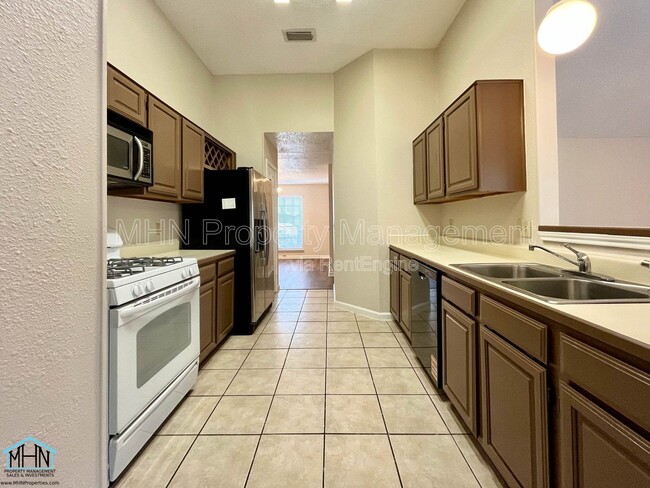 Building Photo - 1627 Firwick Dr