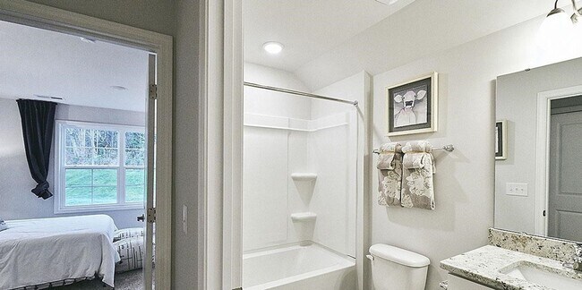 Building Photo - 3 Bedroom / 3 Bath Single Family Home near Brier Creek with 1st floor living!