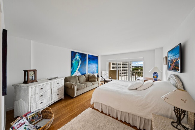 Building Photo - 4301 N Ocean Blvd