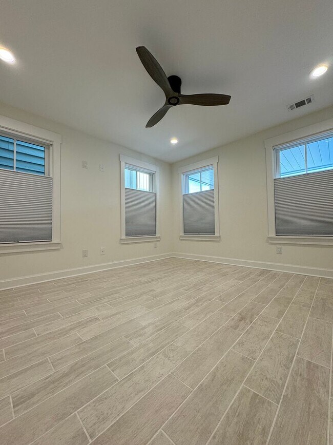 Building Photo - **APPLICATION PENDING! GORGEOUS NEW CONSTR...