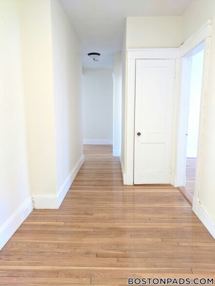 Building Photo - 241 Freeman St