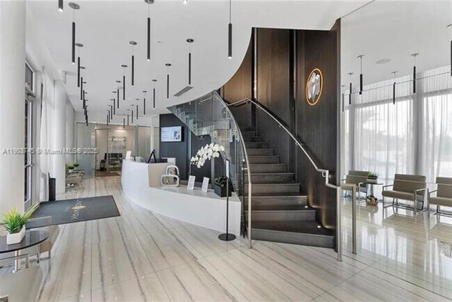 Building Photo - 6611 NW 102nd Path