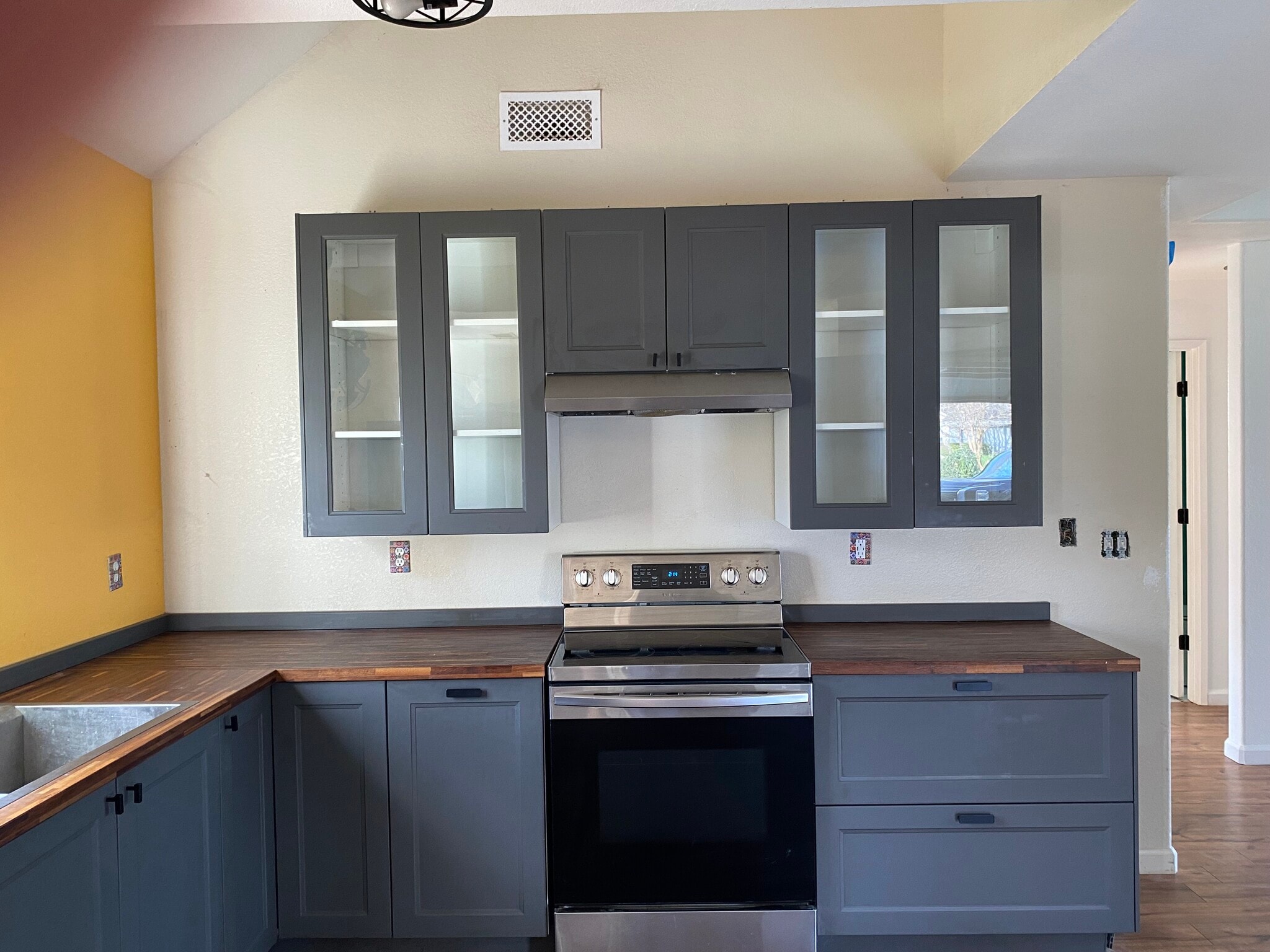 Kitchen - 1253 Ravenshoe Way