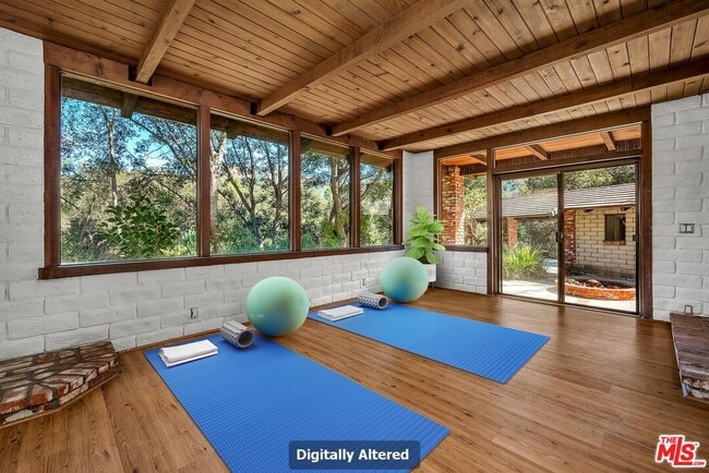 Building Photo - 535 Crater Camp Dr