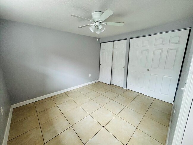 Building Photo - 1310 Lexington Ct