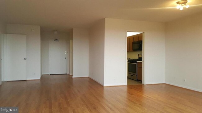 Building Photo - 4515 Willard Ave