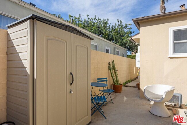 Building Photo - 1512 Ocean Park Blvd