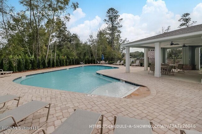 Building Photo - 12281 Sinclair Dr