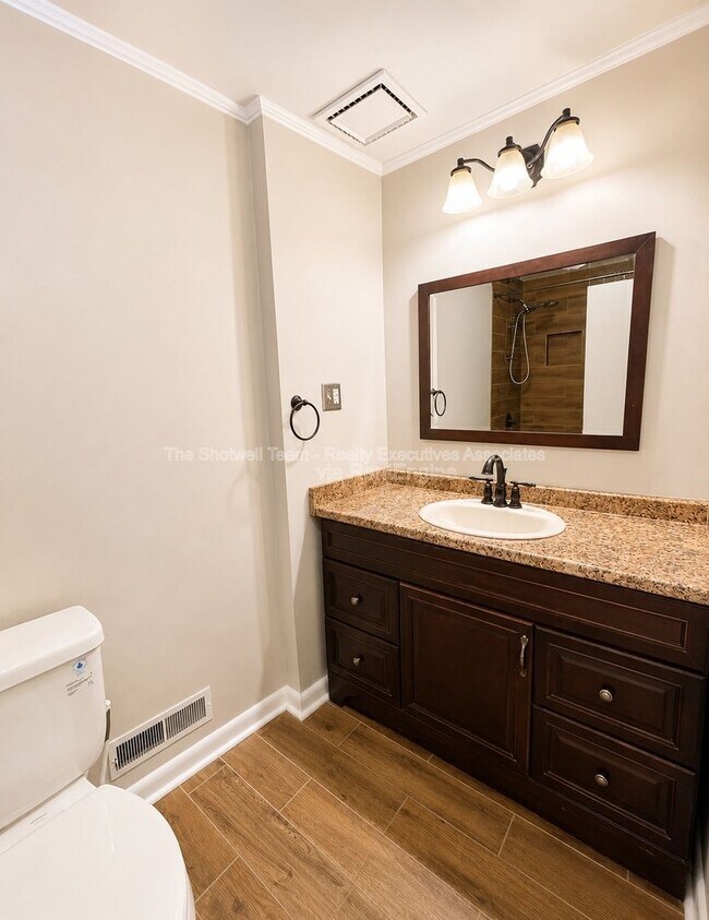Building Photo - 11104 Hughlan Dr