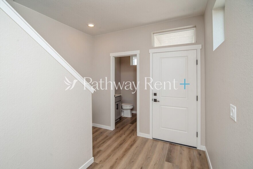 Building Photo - 9494 Yampa St