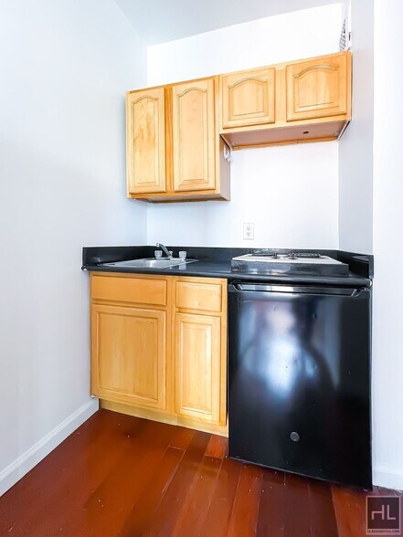 Building Photo - GREENE AVENUE / NO FEE / 2-Months Free / Charming Bed-Stuy 1-Bed 1-Bath / Prime Location