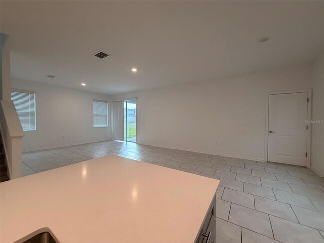 Building Photo - 2030 Shaggy Fisher Dr