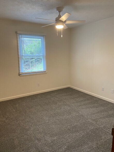 Large Bedrooms! - 56 Webb Cove Rd