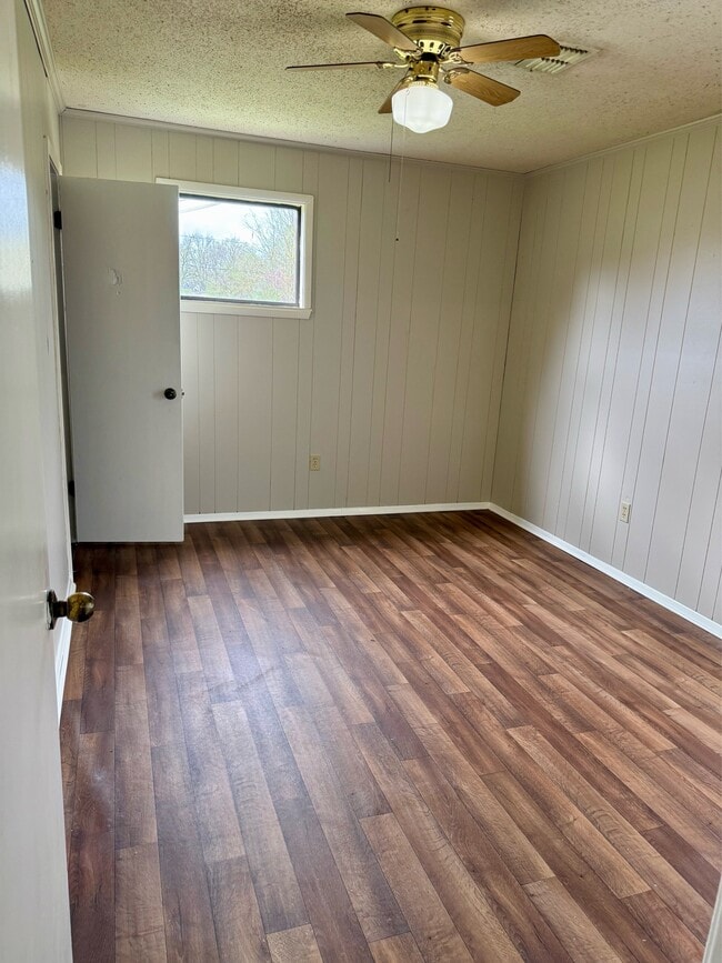 Building Photo - 103 Dorman Ave