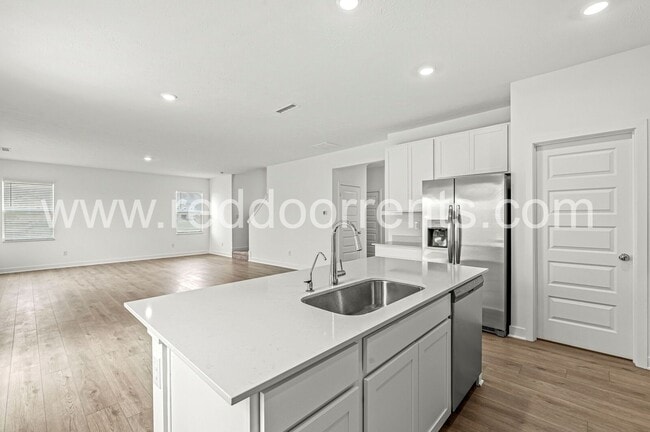 Building Photo - 2224 Boxwood Dr