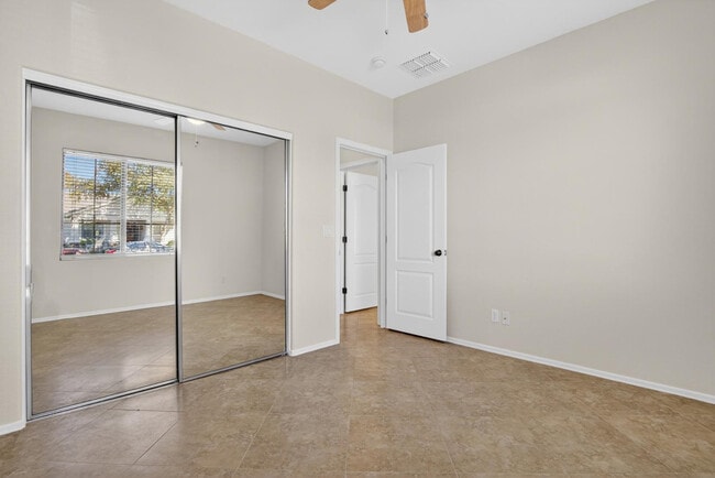 Building Photo - 18711 E Raven Dr