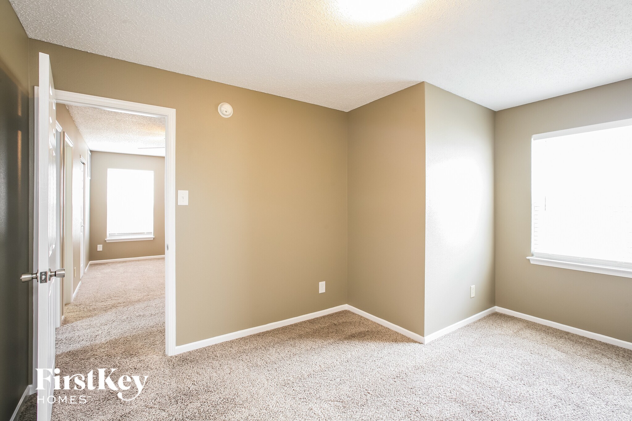 Building Photo - 15498 Border Dr