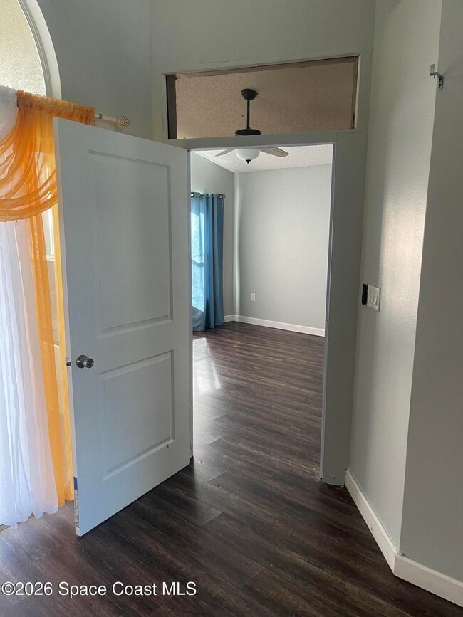 Building Photo - 2555 Street Pauls Dr