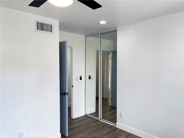 Building Photo - 6221 Glide Ave