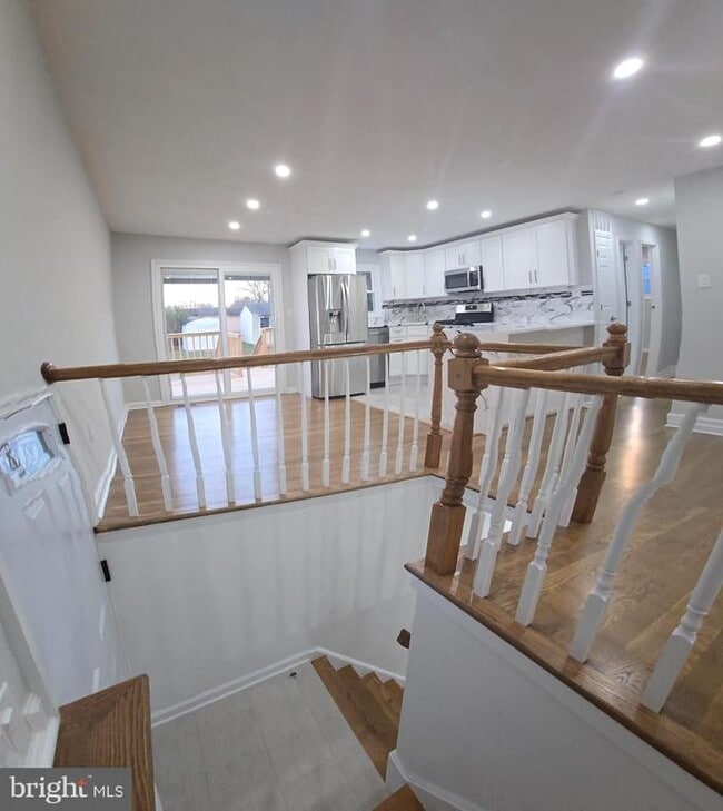 Building Photo - 4813 Lawrence St