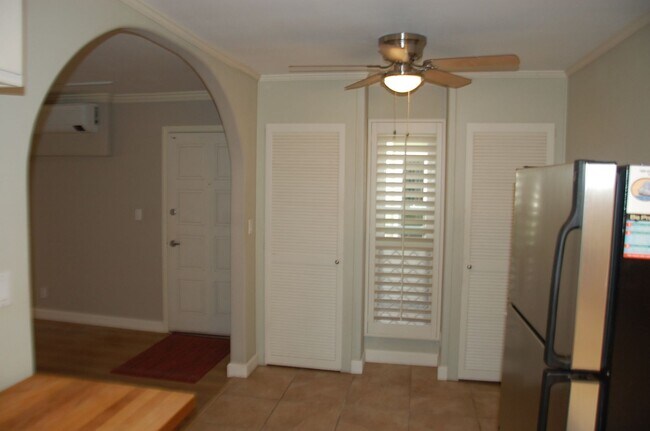 Building Photo - La Goleta One Bedroom
