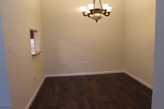 Building Photo - 55 Crabapple Ln