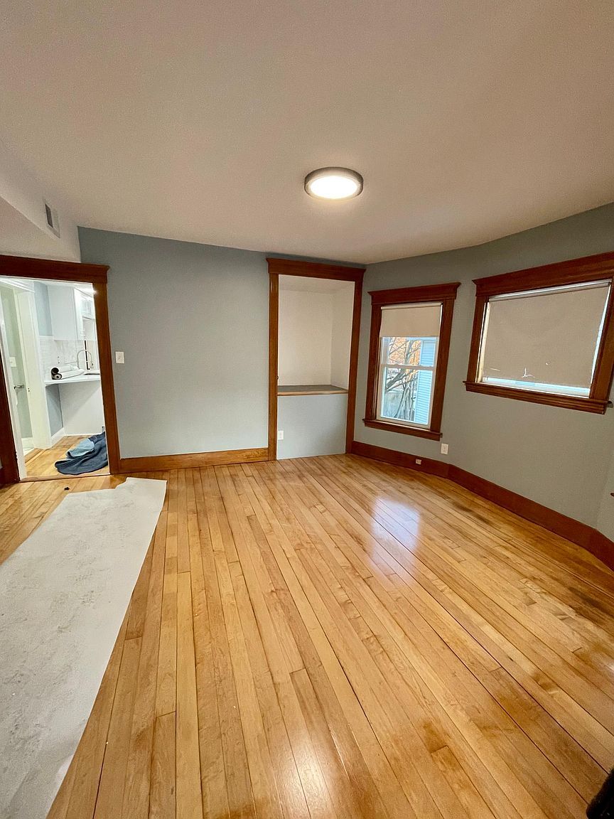 Building Photo - 47 Freeland St