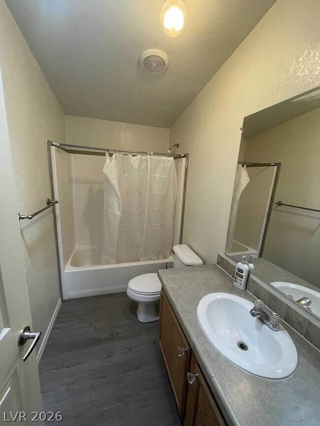 Building Photo - 3560 Estes Park Dr