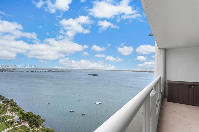 Building Photo - 1717 N Bayshore Dr