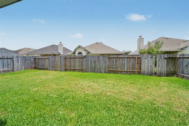 Building Photo - 10035 Arcadian Spgs Ln