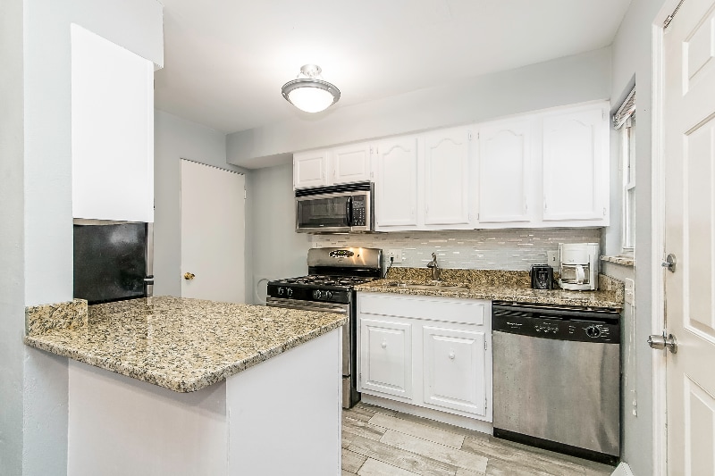 Building Photo - 51 King Ave