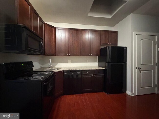 Building Photo - 1535 Cecil B. Moore Ave