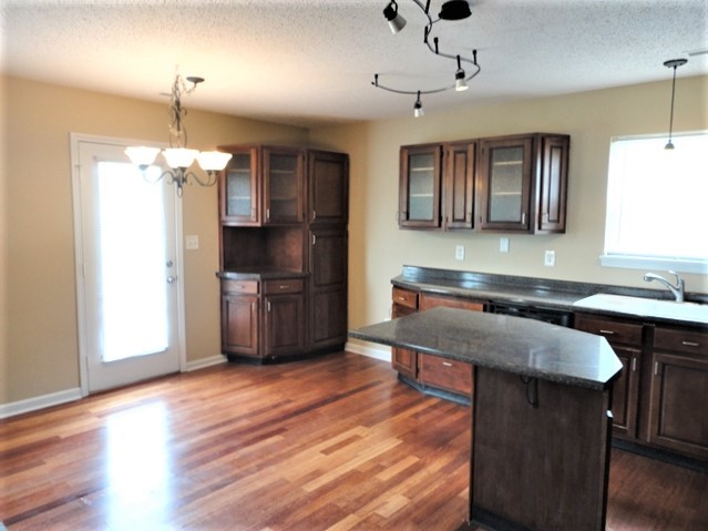 Building Photo - 9892 Cedarstone Ln
