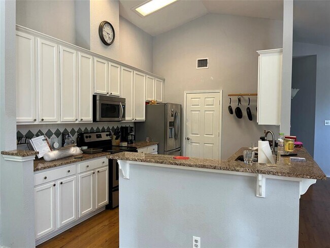 Building Photo - 604 Territory Cove