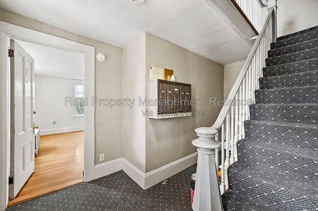 Building Photo - 16 Winthrop St